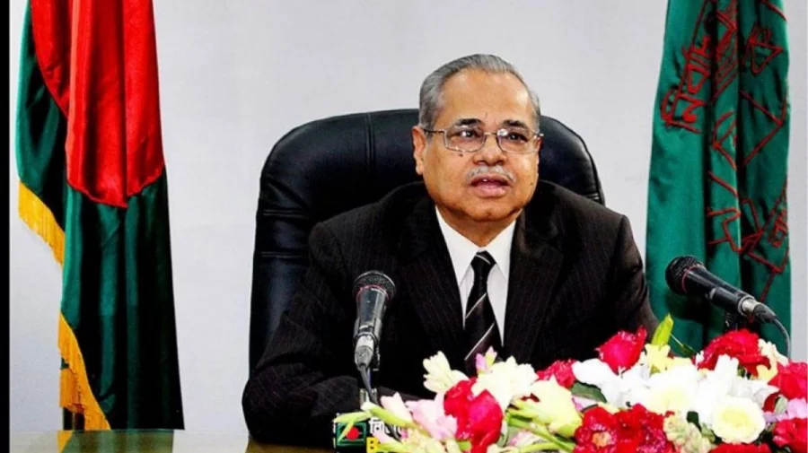 সাবেক সিইসি রকিবউদ্দীন ও মোহাম্মদ সাদিকসহ ১২ জনের দেশত্যাগে নিষেধাজ্ঞা