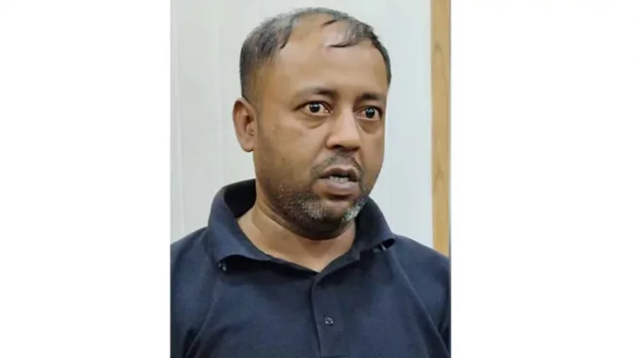 যুগ্ম সচিবকে নিজের গাড়িতে জিম্মি, ৬ লাখ টাকা দাবি চালকের