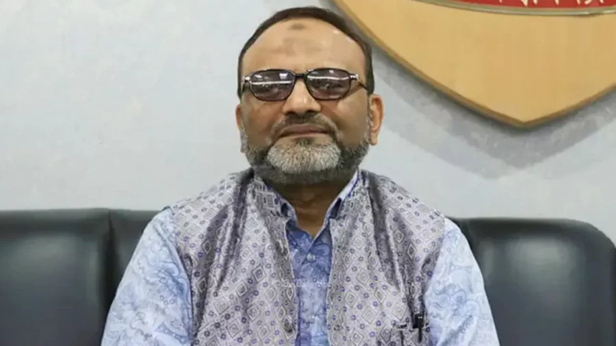 পদত্যাগ করেছেন ঢাকা বিশ্ববিদ্যালয়ের উপাচার্য ড. নিয়াজ আহমেদ খান