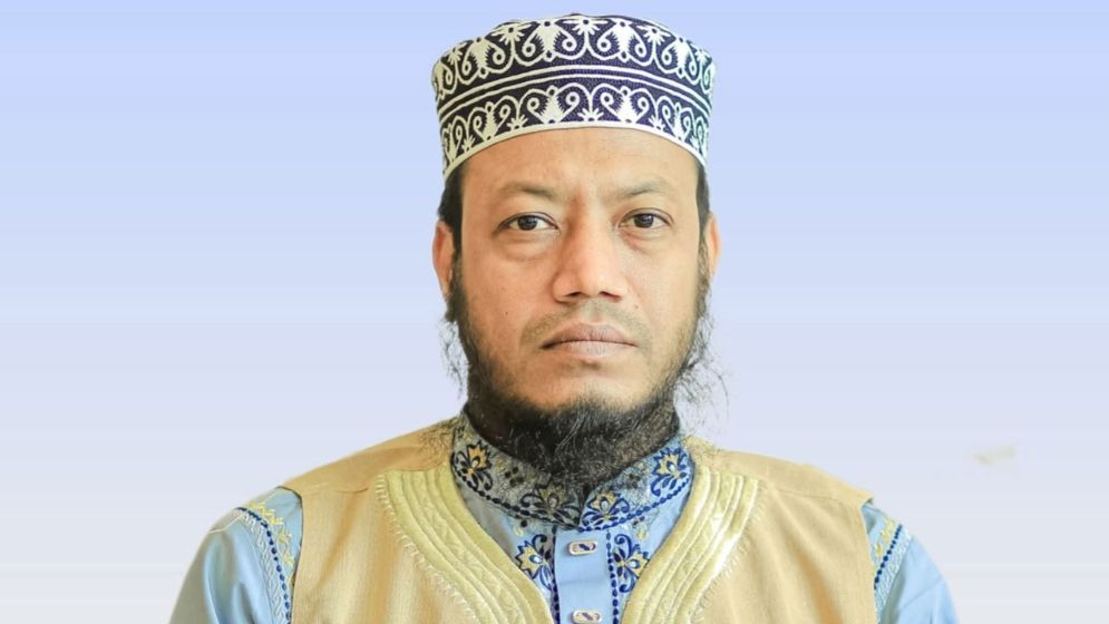 যে কোনো সময় গ্রেফতার হতে পারেন জামায়াতের এমপি মুফতি আমির হামজা