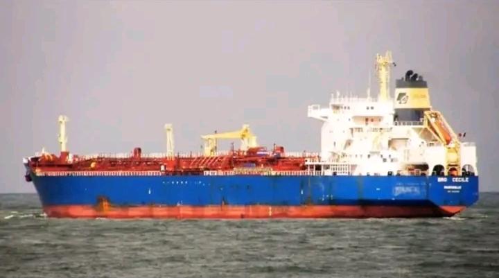 মার্কিন নিষেধাজ্ঞার কবলে ৬০ কোটি টাকার জাহাজ: নজিরবিহীন সংকটে জাহাজ ভাঙা শিল্প