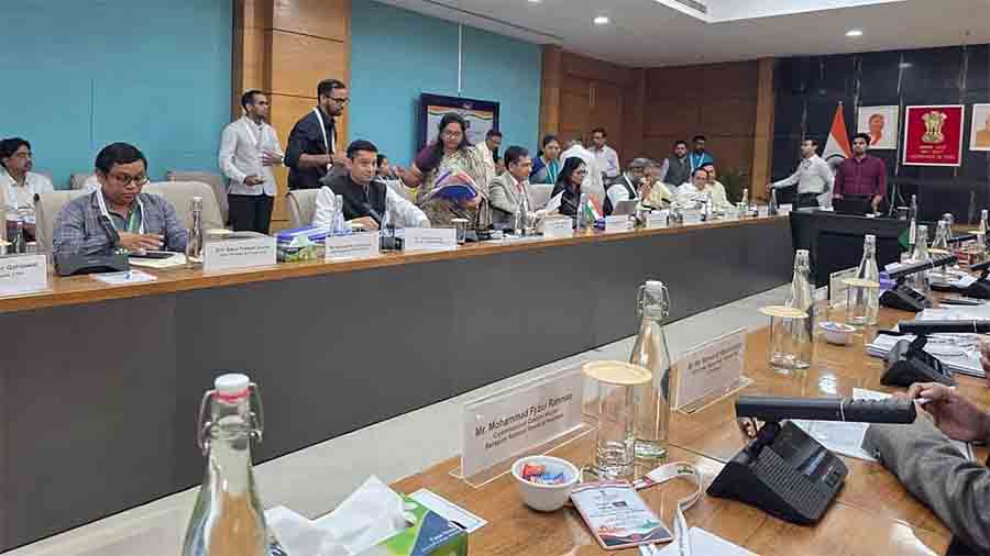 ভারতের মাটি ব্যবহার করে নেপাল-ভুটানে পণ্য রপ্তানির সুযোগ চাইল বাংলাদেশ