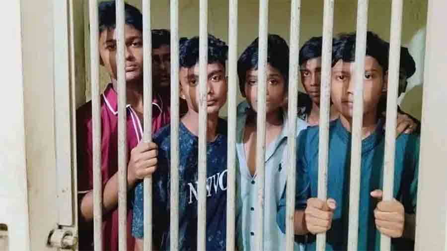 এক মাসে ২,৭৭৪ শিশু-কিশোর গ্রেপ্তারের ঘটনায় নিয়ে উদ্বেগ মানবাধিকার সংস্থা জেএমবিএফের
